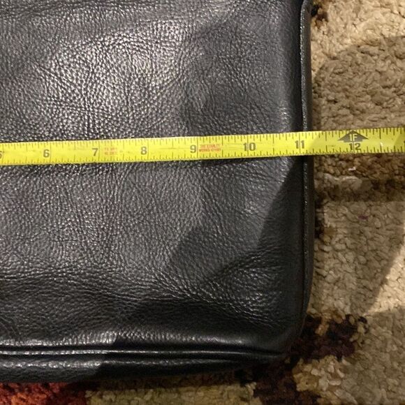 ❤️ Vintage Leather Crossbody ❤️ - Picture 7 of 8